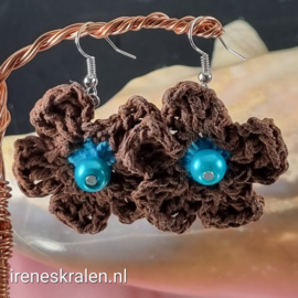 BR0004: Oorbellen Gehaakt Bloemen Bruin/Turquoise