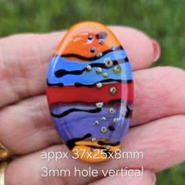 IKMC0004: Grote Kraal Plat Ovaal, ca 37x25x8mm