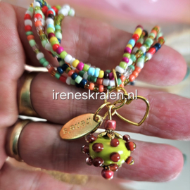 GR018: Schattig Armbandje met Lampwork GlasKraal