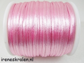 Satijnkoord 2mm roze per meter (wordt zoveel mogelijk aaneen geleverd)