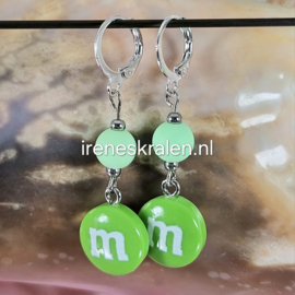 GR020: Oorbellen M&M AppelGroen