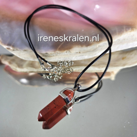 BR0007: Zwarte Ketting met hanger steen roodbruin