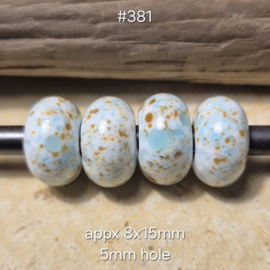 IKOC0058: Set GrootGatKralen Frit Aqua/Bruin, ca 8x15mm (5mm gat)