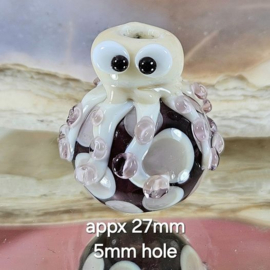 IKPR0011: Grote Kraal Octopus, ca 27mm (5mm gat)