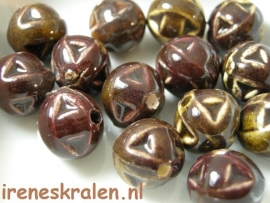 GB 906  Keramiek-kraal verschillende tinten bruin, 15mm
