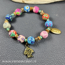 MU 000: Armbandje vrolijke kleurtjes, ca 19cm