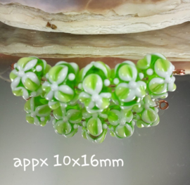 IKGR0170: Set of 5 Flowers Lime, appx 10x16mm