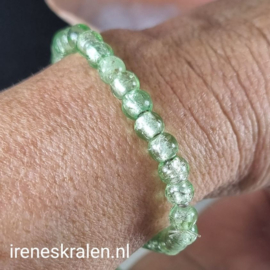 GR008: MintyGroen Zilverfolie GlasKralen Armband, ca 19cm elastisch