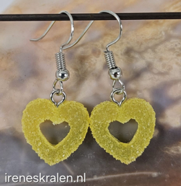 OR 0042: Oorbellen gesuikerde hartjes geel