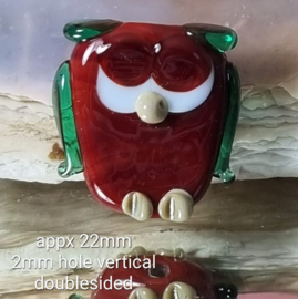 IKRD0015: Slapende Uil Rood & Groen, ca 22mm