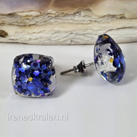 BL0011: Oorbelletjes Glitter Blauw Vierkant, ca 11mm