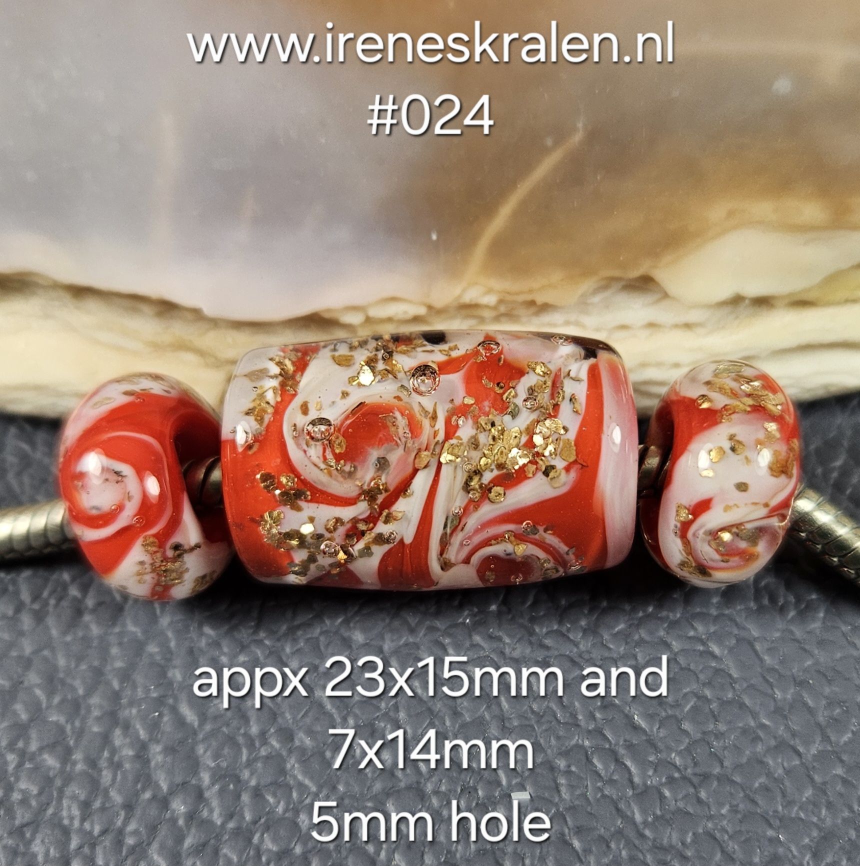 IKRD0023: Set van 3x GrootGatKraal HelderRood & GoudVlokken (5mm gat)