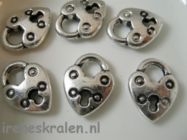 BML 0104 Metallook bedel hangslot met stippen, 19x16mm