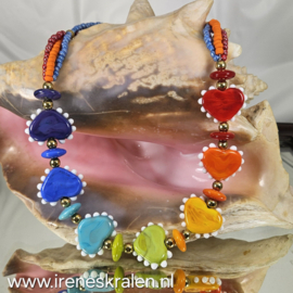 M012: Ketting homemade lampwork glaskralen Harten