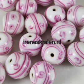 Groze 026: Wit & Roze, ca 12-13mm rond #India Lampwork#