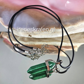 GR083: Zwarte Ketting met hanger steen