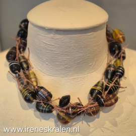 BR0007: Volle ketting bruine glaskralen