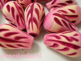 Groze 125 Handgemaakte houten kraal fuchsia druppel, 26mm
