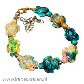 TU0029: Armband met schildpadjes goudkleur