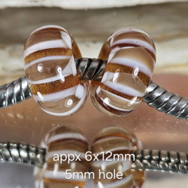 IKBR0006c: Set van 2x GrootGatKraal Bruine Streepjes Mini (5mm gat)