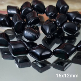 Gzwt 036: Wiebertje Zwart, ca 16mm