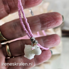 RZ 0023: Armbandje Roze met Schaapje