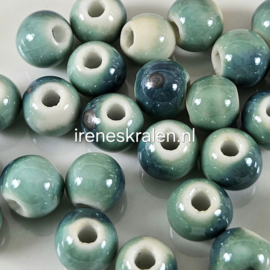 GAq047: Keramiek LightTurquoise, ca 7x8mm