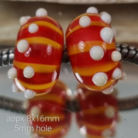 IKRD0003: Set van 2x GrootGatKraal Rood/Oranje, ca 8x16mm