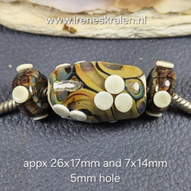IKBR0000: Set van 3x GrootGatKraal Ivoor & Raku (5mm gat)