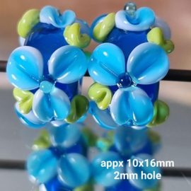 IKOC0850: DuoSet Bloemen DonkerAqua, ca 10x16mm