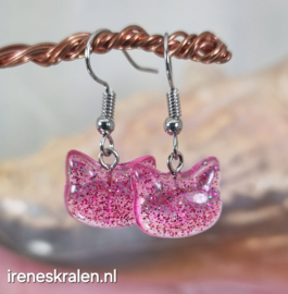 RZ 0003: Oorbellen Pink KattenKopjes Glitter Resin