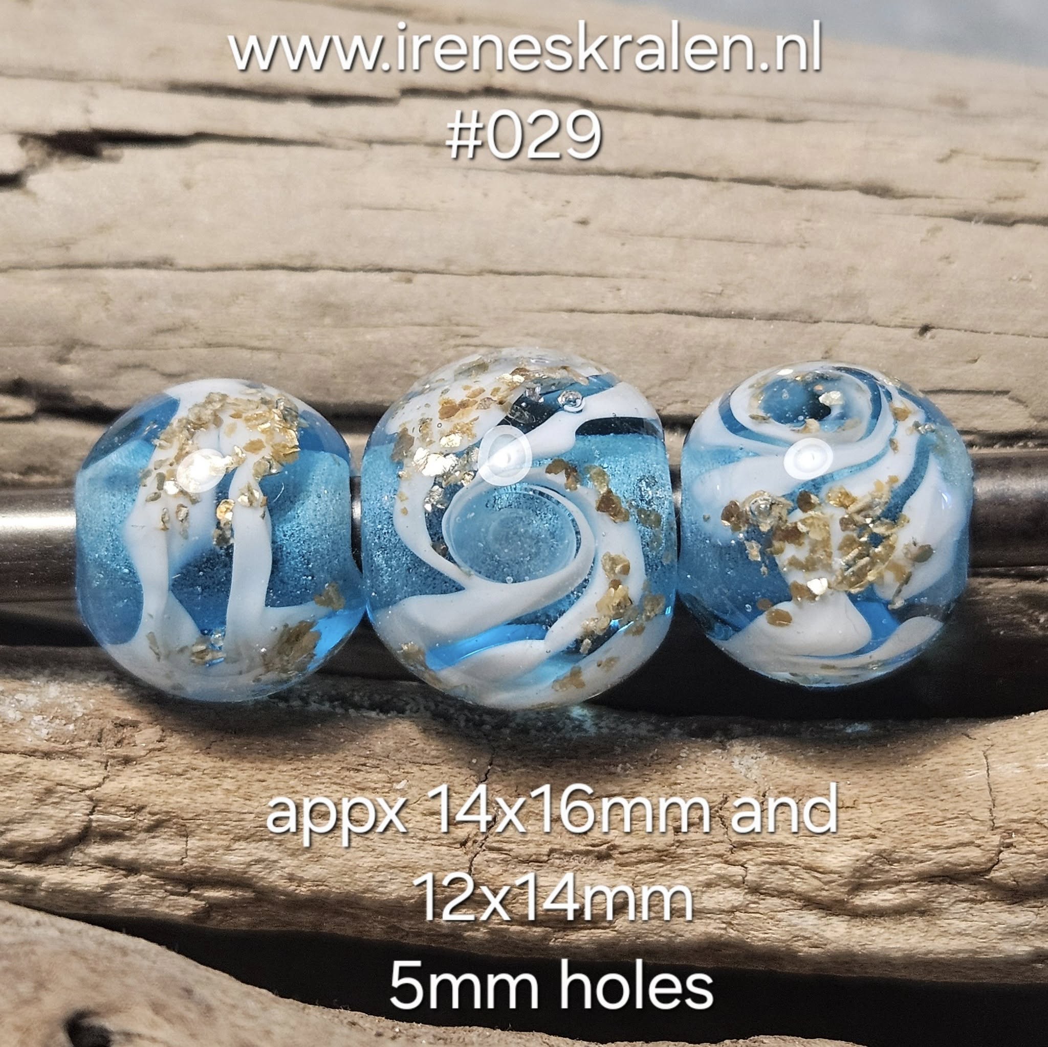 IKOC0045: Set van 3x GrootGatKraal Aqua & GoudVlokken (5mm gat)