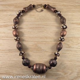 BR0009: Warm, aards en uniek - de ketting die overal bij past !