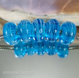 GAq011: GrootGatKraal Aqua Swirl, ca 8x14mm (6mm gat) #India Lampwork#