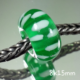 IKGR0193:  Emerald & Wit Inside, ca 8x15mm