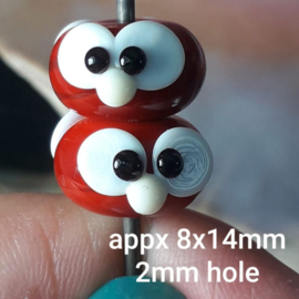 IKRD0001: DuoSet OogjesKralen Rood, ca 8x14mm