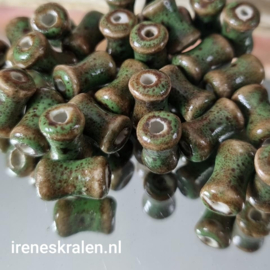 GG 022: Keramiek Kraal Groen Diabolo, ca 12mm *