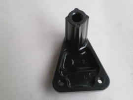 Bracket-Engine RR LH  ZR550