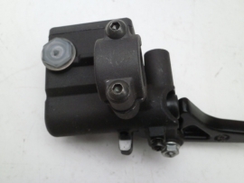 Master Cylinder front