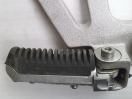 Footrest Assy Pillion RH    GSXR1100