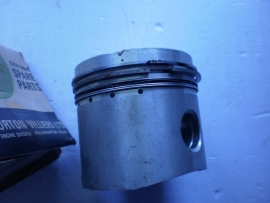 Piston L.H. 23270    +040