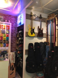 Guitar Chop Shop april 2019