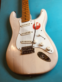 SQUIER CLASSIC VIBE STRATOCASTER See trough White