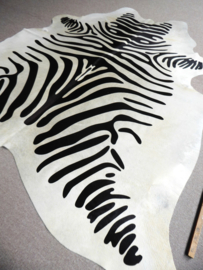 Koeienhuid met Zebra Print M/L (305)