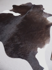 Brown-White Cowhide M (670)