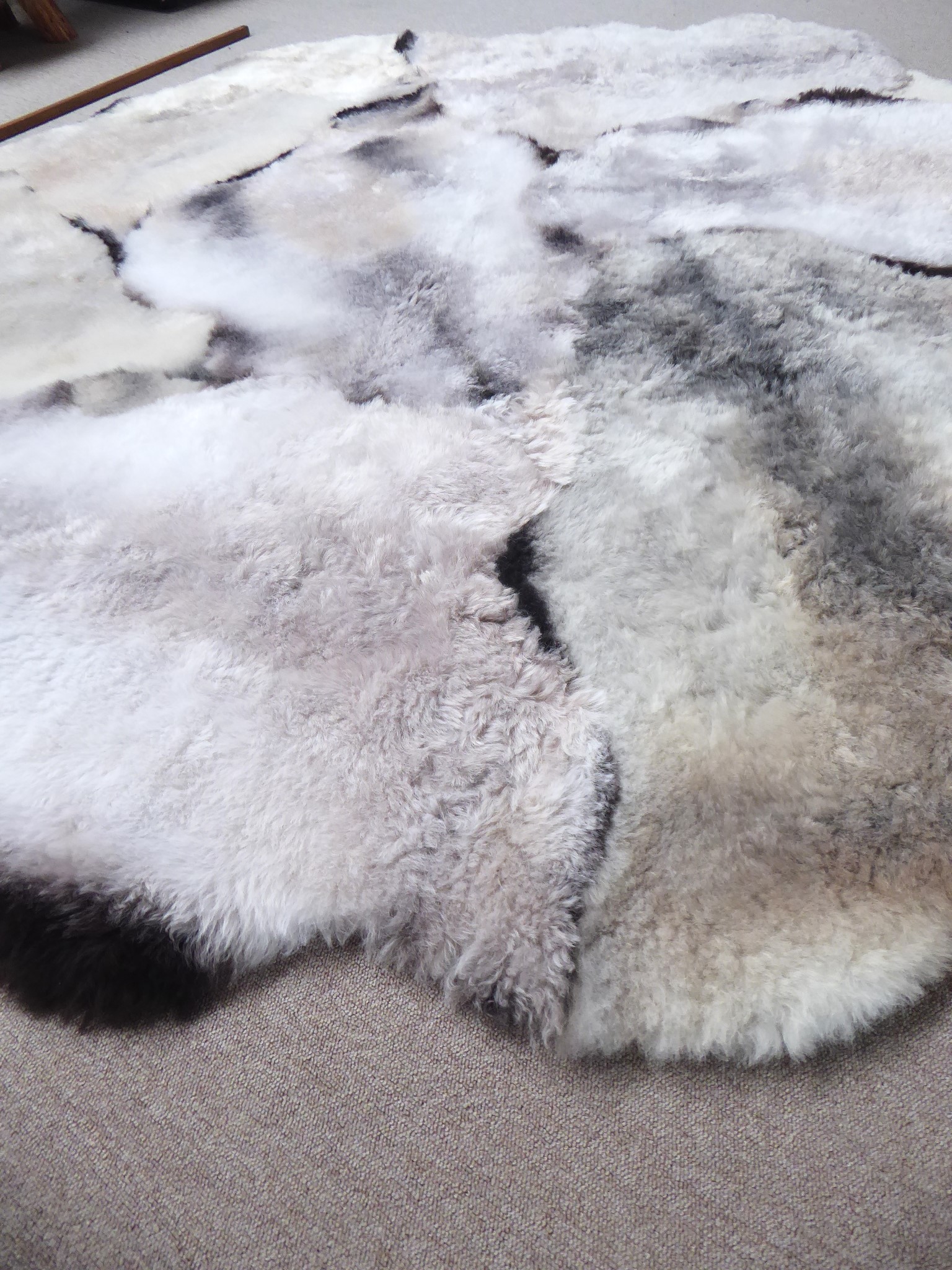 Mélange Shorn Sheepskin Rug, +/- 220 x 220 cm (6)