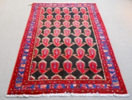 Persian Rug, 135 x 215 cm