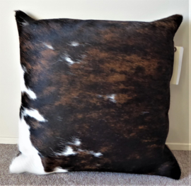 Brown-White Cowhide Cushion (100)