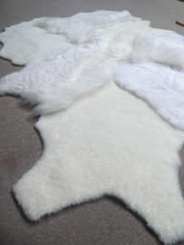 White Blizzard Sheepskin Rug, +/- 150 x 200 cm (253)
