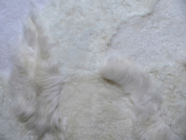 White Blizzard Sheepskin Rug, +/- 140 x 195 cm (35)